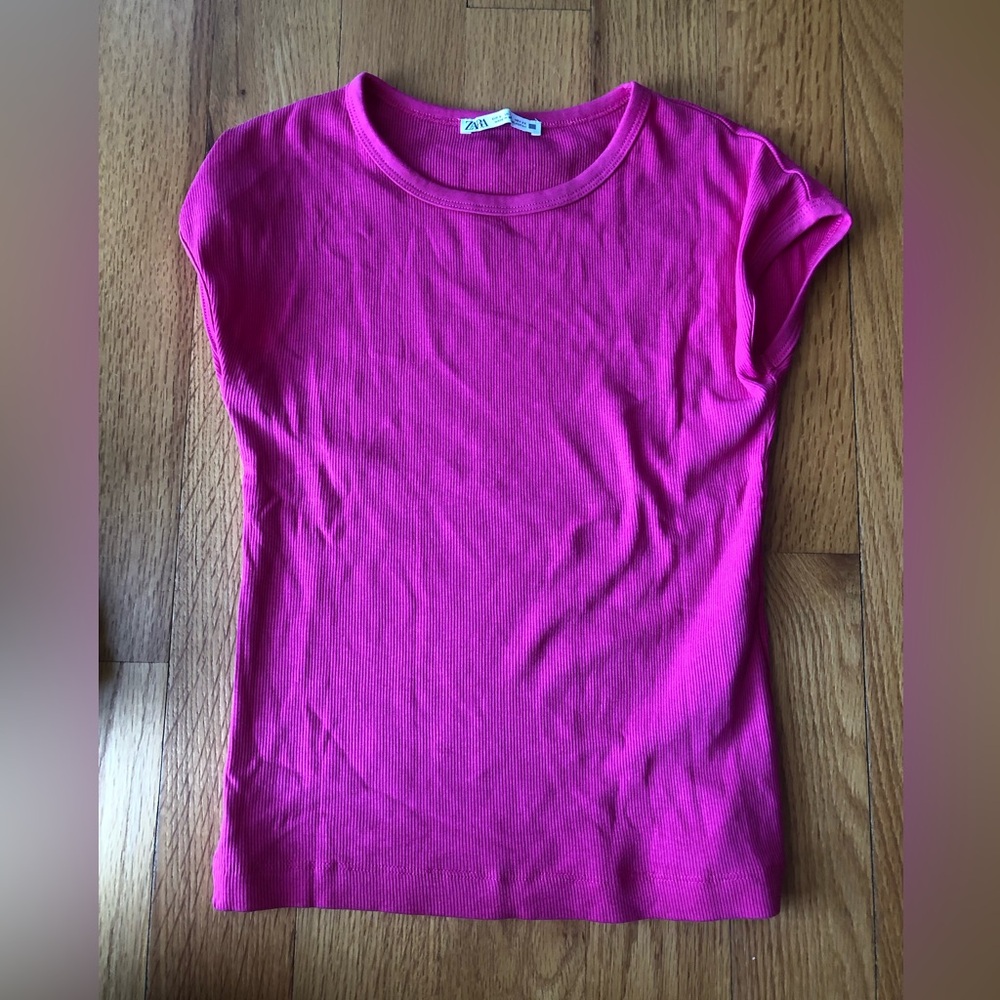 (4) Zara ribbed short sleeve t shirts - Picture 2 of 6